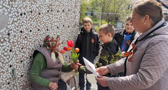 Поздравление труженика тыла Макарову М. Н. с Днём Победы.