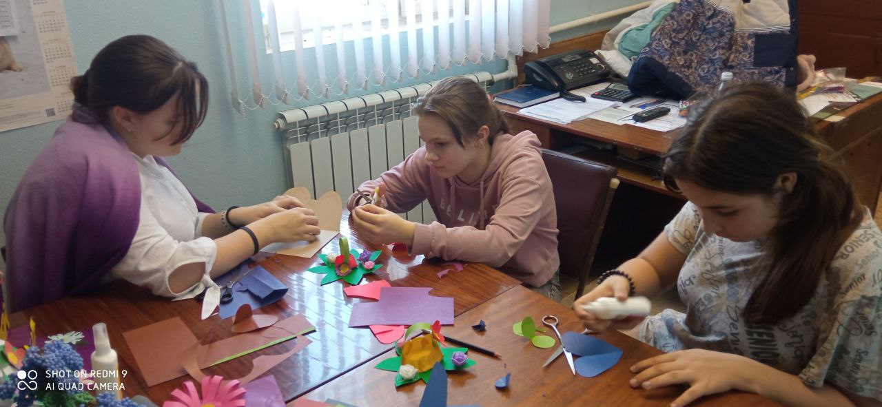 В предверии праздника 8 марта в с. Архангельское прошёл мастер- класс по изготовлению подарка своими руками нашим женщинам..