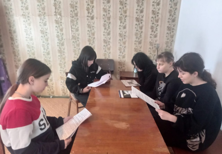 В Троицком СДК прошёл час общения для подростков по профилактике вредных привычек "Жизнь прекрасна! Не потрать ее напрасно". В Троицком СДК прошёл час общения для подростков по профилактике вредных привычек "Жизнь прекрасна! Не потрать ее напрасно".