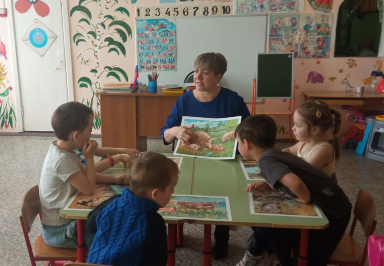  В. С. Архангельское прошла игровая программа " Без зверя нам жить нельзя"! Ребята отгадывали загадки и отвечали на вопросы викторины.