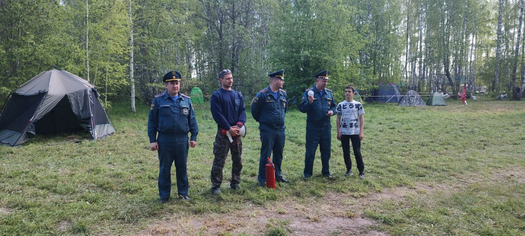Спасатели Чернского района продолжают проводить инструктажи с населением на противопожарную тематику.